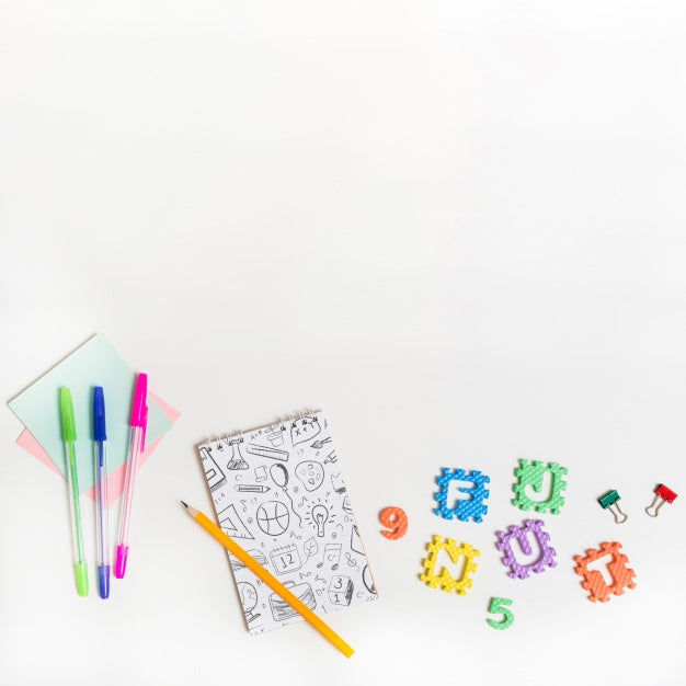 Notepad Mockup With Back To School Concept Psd