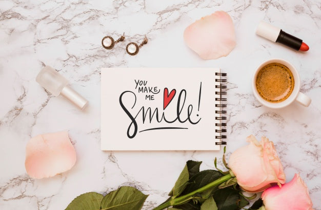 Notepad Mockup With Floral Decoration Psd