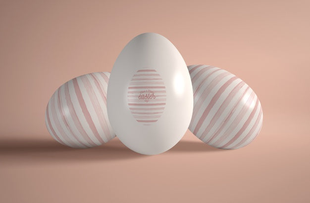 Painted Easter Eggs On Table Psd
