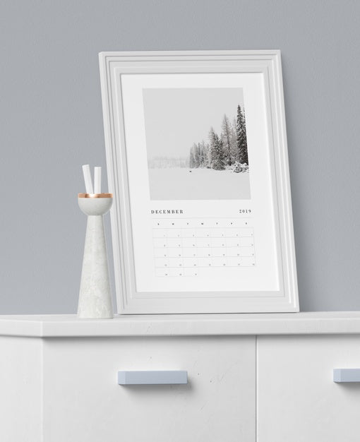 Painting Concept For Calendar Mock-Up Psd