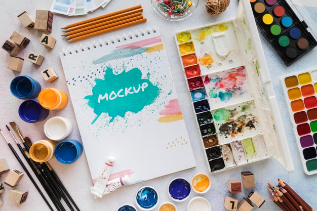 Painting Palette And Brushes Psd