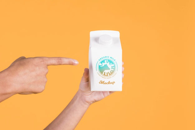 Paper Bottle Concept Mock-Up Psd