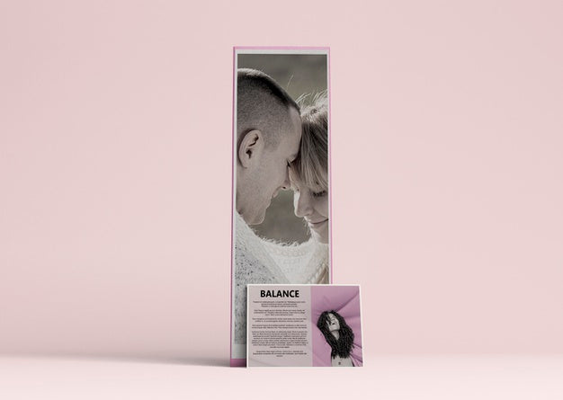 Perfume Bottle In Box With Descriptive Card Psd