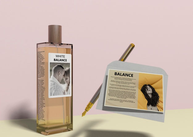 Perfume Bottle With Descriptive Card Psd
