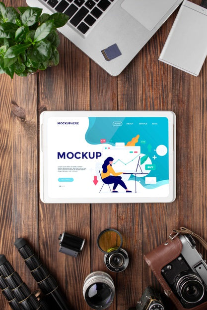 Photographer Workshop With Tablet Mock-Up Psd