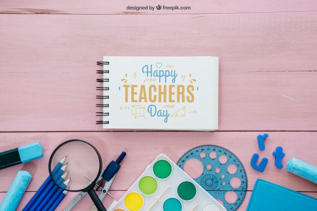 Pink Back To School Composition On Wooden Surface Psd