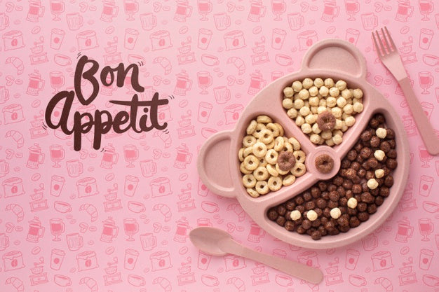 Plate In Cat Form With Cereals For Breakfast Psd