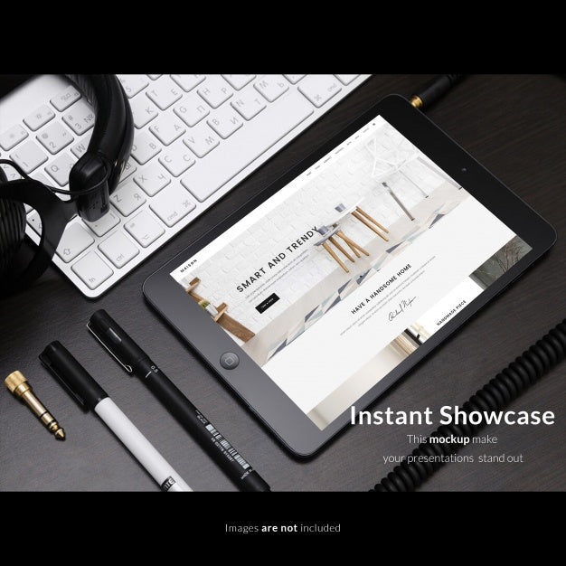 Realistic Screen Mock Up Psd