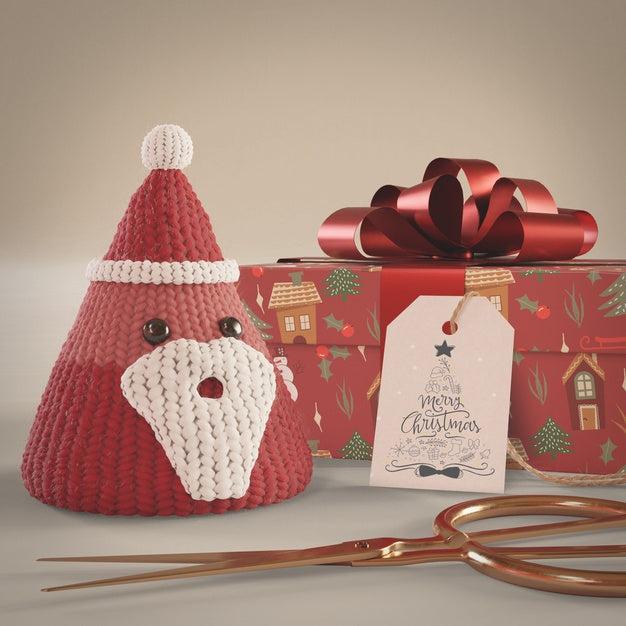 Red Decorations And Gift Wrapped On Table Psd