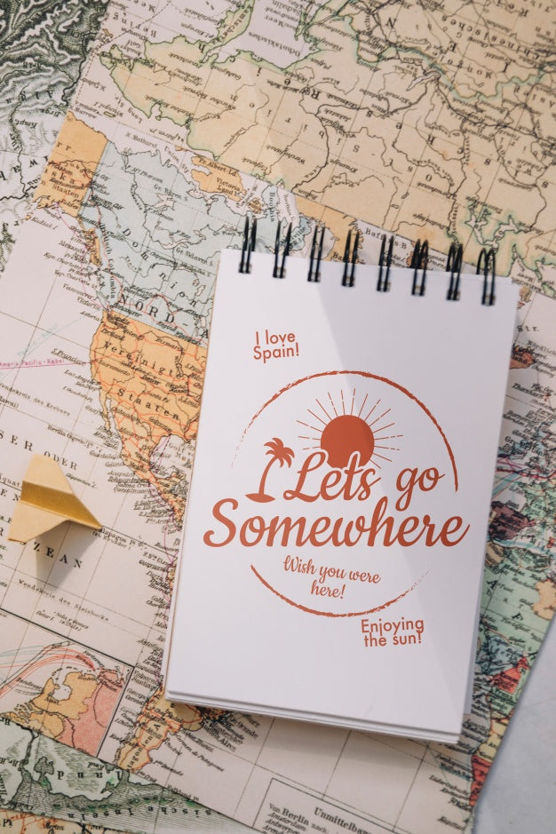Retro Travel Concept Mockup With Notepad Psd