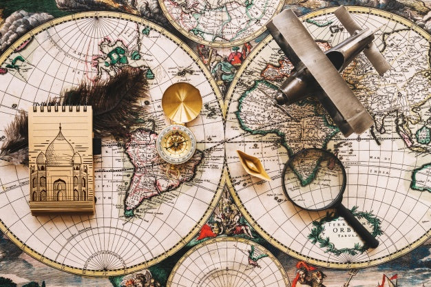 Retro Travel Concept Mockup With Notepad Psd