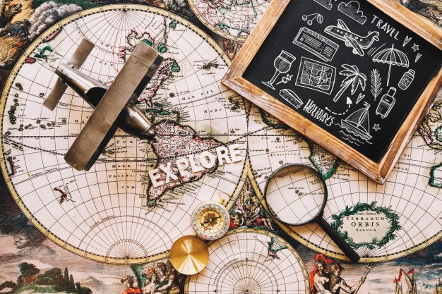 Retro Travel Concept Mockup With Slate Psd