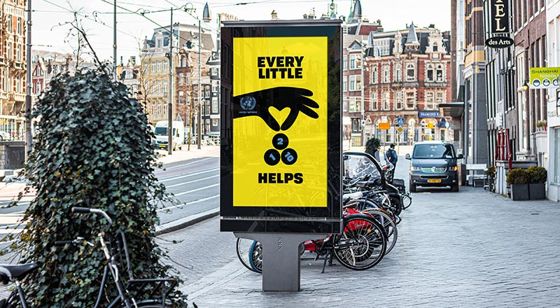 Road City Light Mupi Mockup Psd