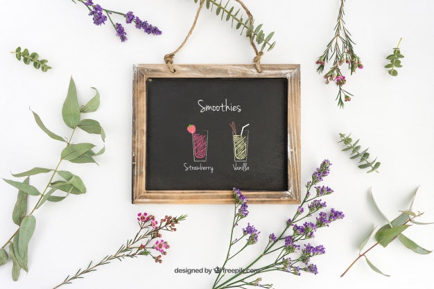 Slate Mockup Design With Decorative Plants Psd