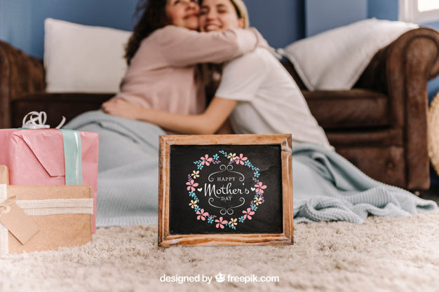 Slate Mockup For Mothers Day Psd