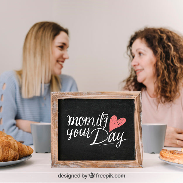 Slate Mockup For Mothers Day With Breakfast Psd