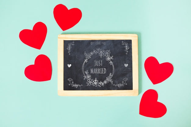 Slate Mockup For Valentine Psd
