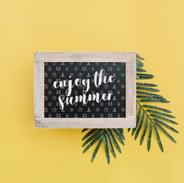 Slate Mockup With Palm Leaf Psd