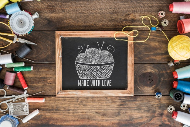 Slate Mockup With Sewing Concept Psd