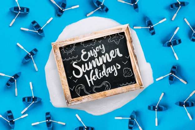 Slate Mockup With Small Boats Psd