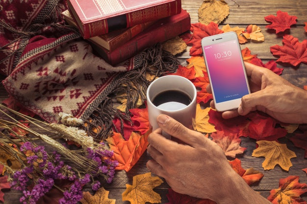 Smartphone Mockup With Autumn Concept Psd