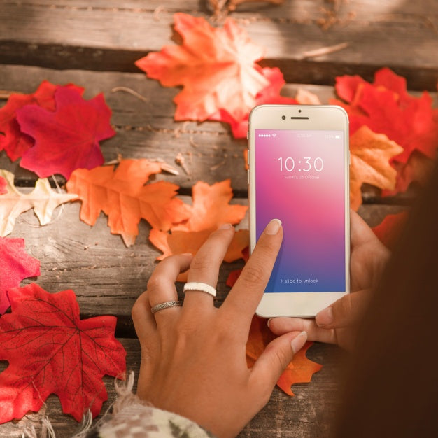 Smartphone Mockup With Autumn Concept Psd