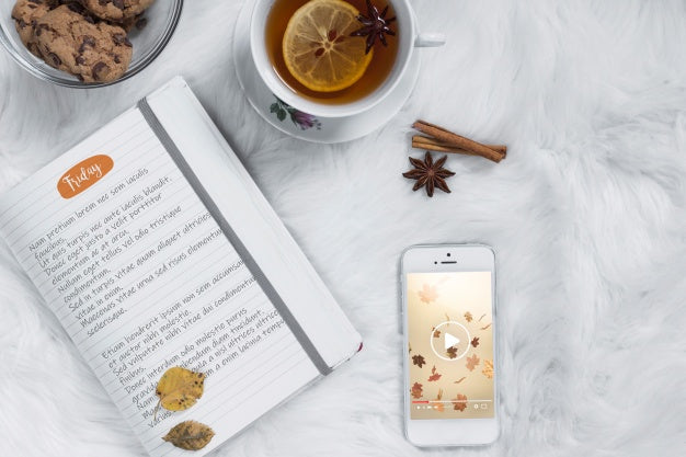 Smartphone Mockup With Christmas Concept Psd
