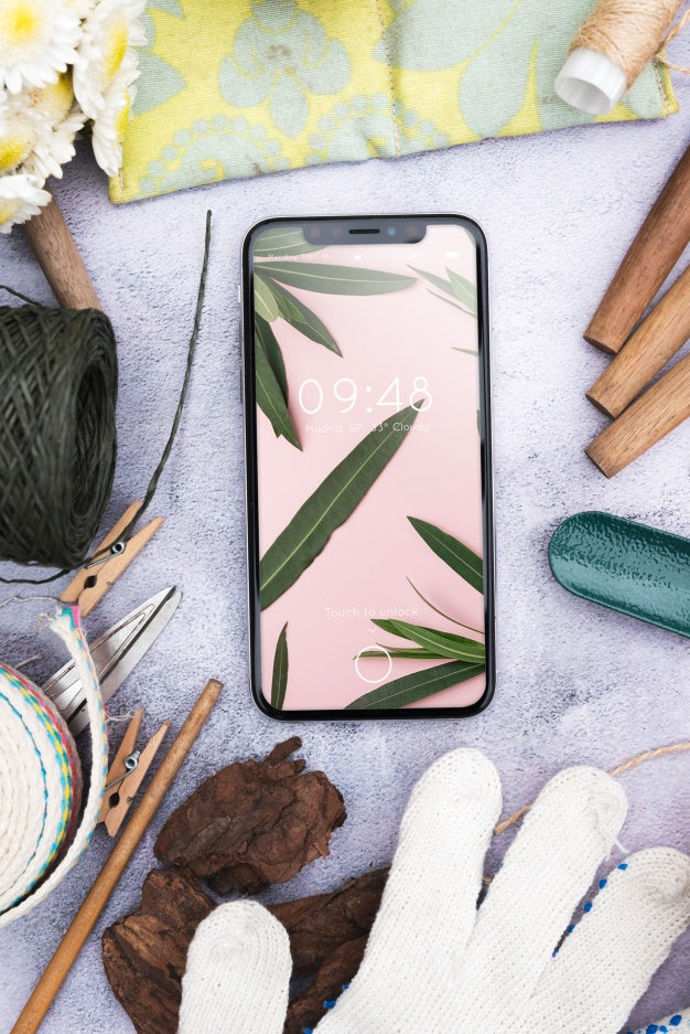 Smartphone Mockup With Gardening Concept Psd