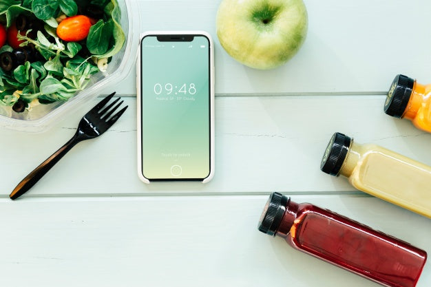 Smartphone Mockup With Healthy Food Psd