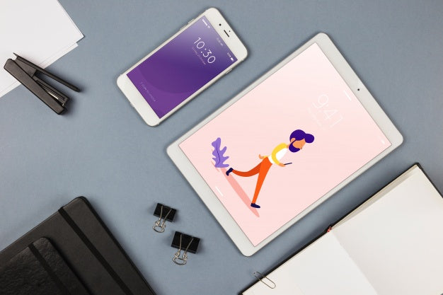 Smartphone Mockup With Office Materials On Table Psd