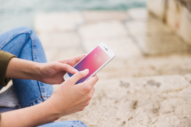 Smartphone Mockup With Person Using It Psd