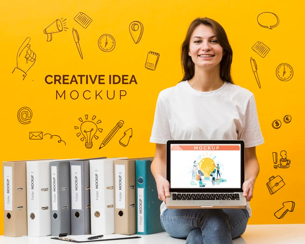 Smiley Female With Laptop Psd