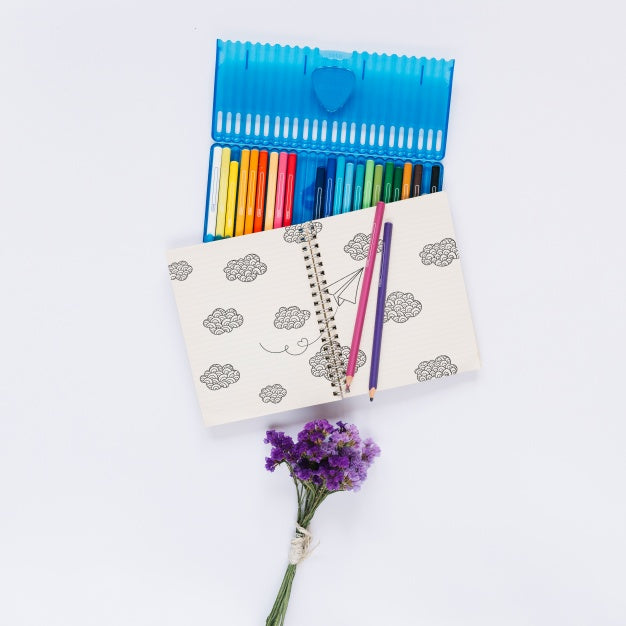 Social Media And Internet Mockup With Booklet Or Cover Psd