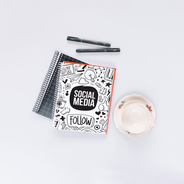 Social Media And Internet Mockup With Booklet Or Cover Psd