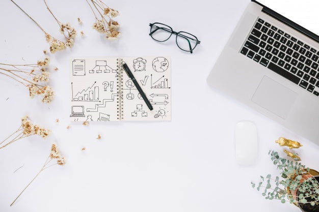 Social Media And Internet Mockup With Laptop Keyboard Psd