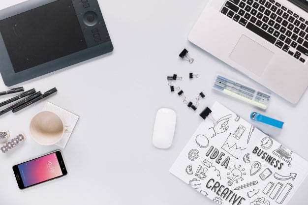 Social Media And Internet Mockup With Laptop Keyboard Psd