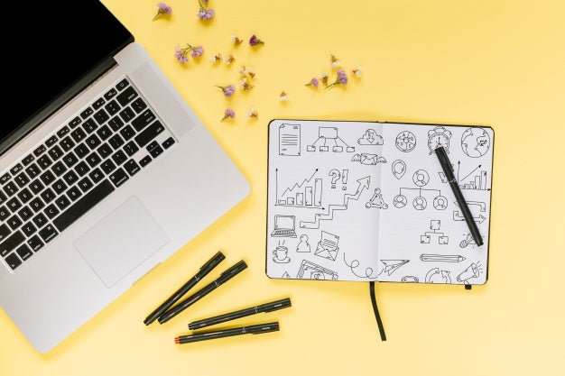 Social Media And Internet Mockup With Laptop Keyboard Psd