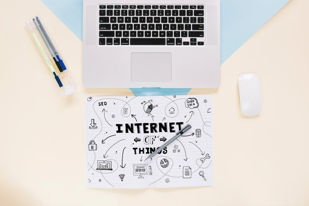 Social Media And Internet Mockup With Laptop Keyboard Psd