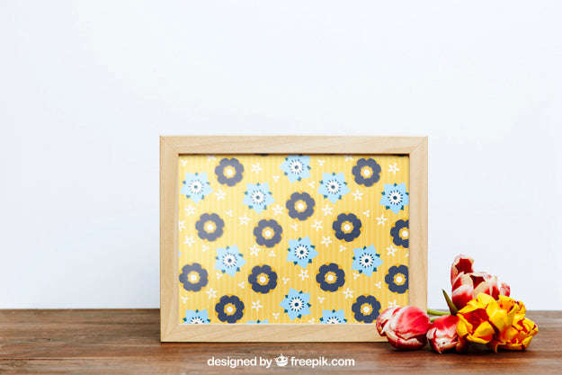 Spring Mockup With Frame And Flowers Psd