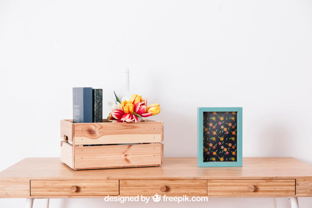 Spring Mockup With Frame Next To Box Psd