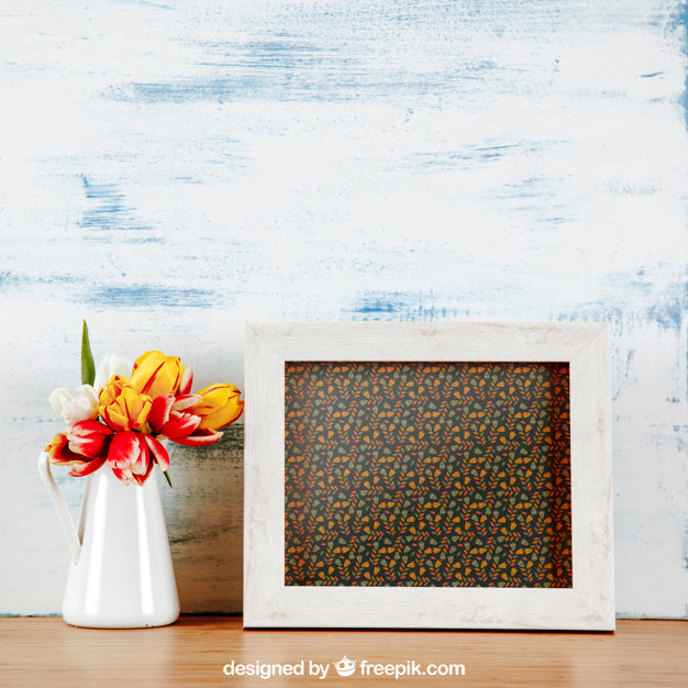 Spring Mockup With Horizontal Frame And Vase Of Flowers Psd