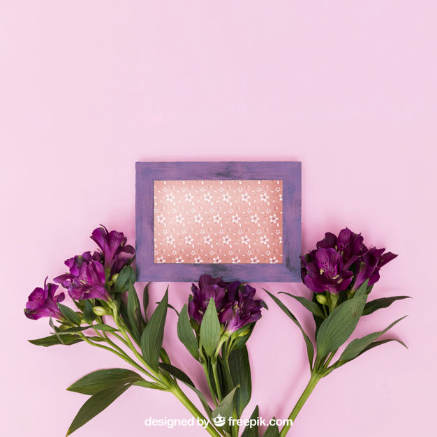 Spring Mockup With Purple Frame Psd