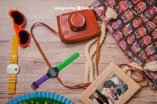 Summer Concept With Frame And Decorative Summer Objects Psd