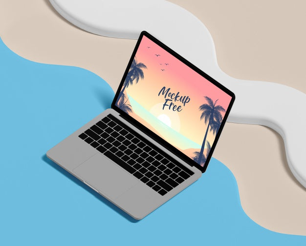 Summer Concept With Laptop And Beach Psd