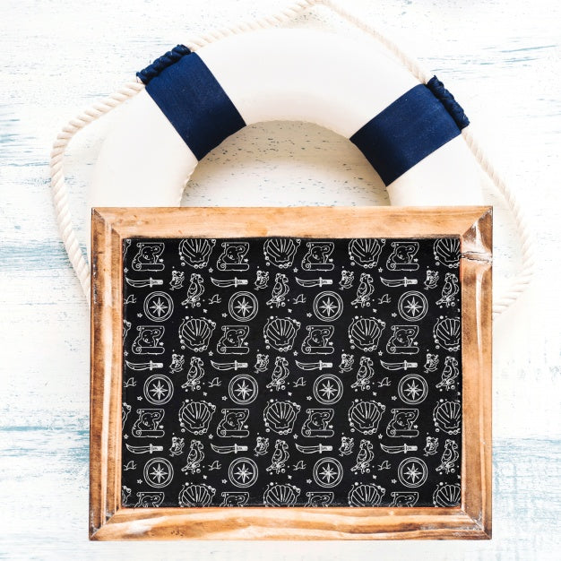 Summer Mockup With Slate On Life Ring Psd