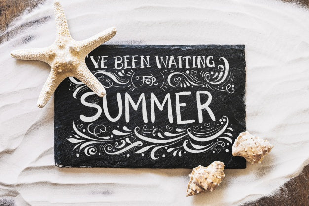 Summer Mockup With Slate On Sand Psd