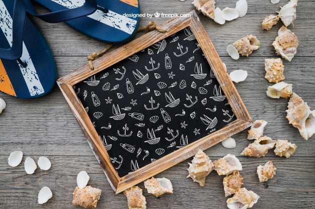 Summer Theme On Wooden Background Psd