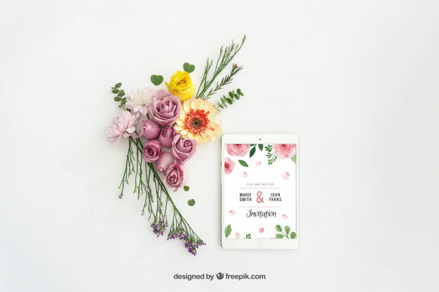 Tablet Mockup Design With Floral Decoration Psd