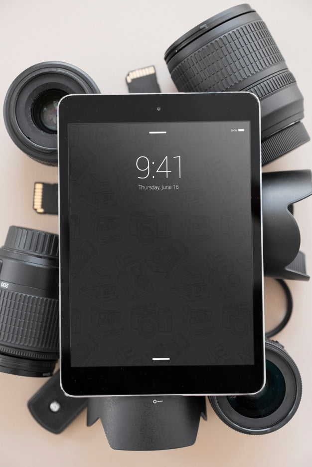 Tablet Mockup With Photography Concept Psd