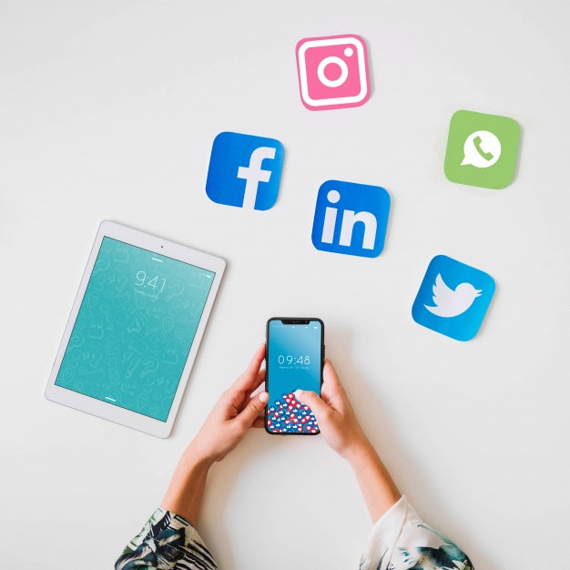 Tablet Mockup With Social Network Concept Psd